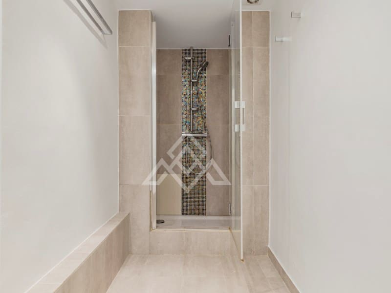 5 soveværelse Byhus til salg i La Quinta med garage - € 1.095.000 (Ref: 8954663)