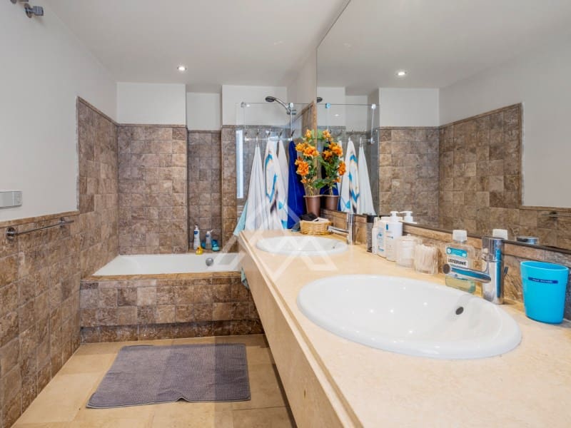 3 slaapkamer Penthouse te koop in Los Flamingos met garage - € 1.100.000 (Ref: 8954664)