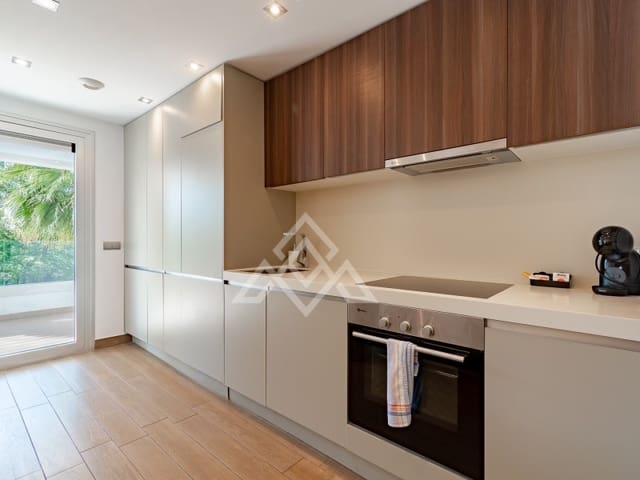 3 makuuhuone Huoneisto myytävänä paikassa Nueva Alcántara, Marbella mukana 
autotalli - 775 000 € (Ref: 8954665)