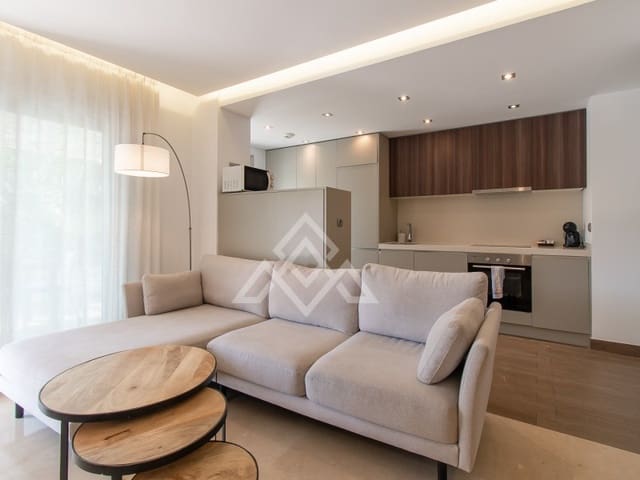 3 makuuhuone Huoneisto myytävänä paikassa Nueva Alcántara, Marbella mukana 
autotalli - 775 000 € (Ref: 8954665)