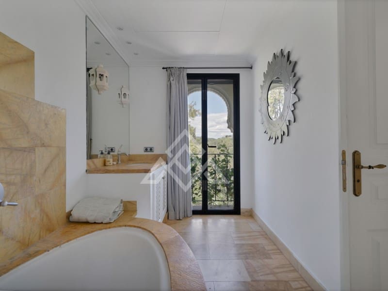 7 soveværelse Villa til salg i Benahavis med garage - € 4.750.000 (Ref: 8957934)