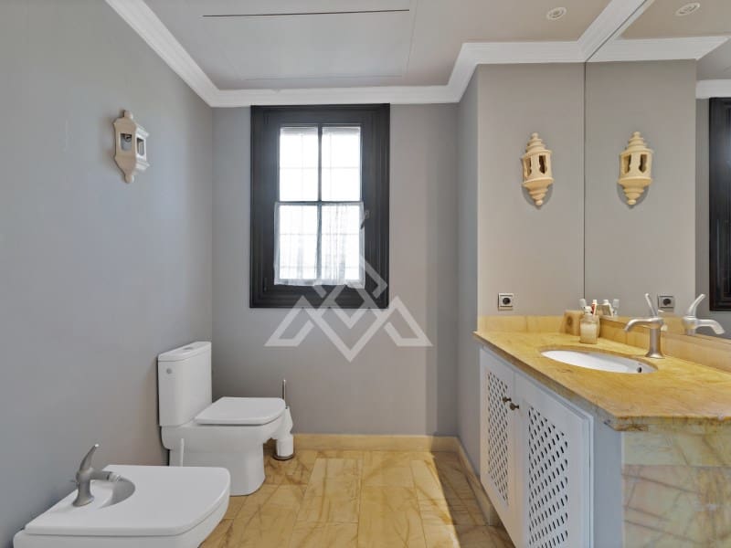 7 soveværelse Villa til salg i Benahavis med garage - € 4.750.000 (Ref: 8957934)