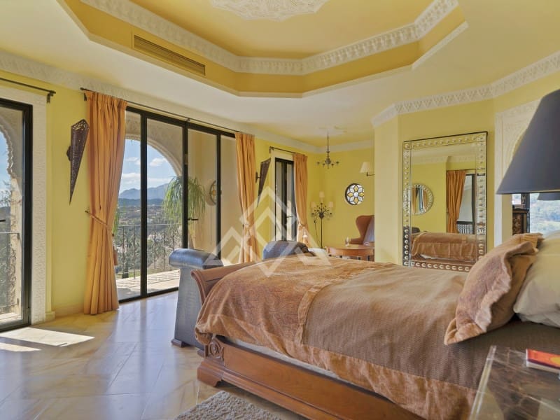 7 soveværelse Villa til salg i Benahavis med garage - € 4.750.000 (Ref: 8957934)