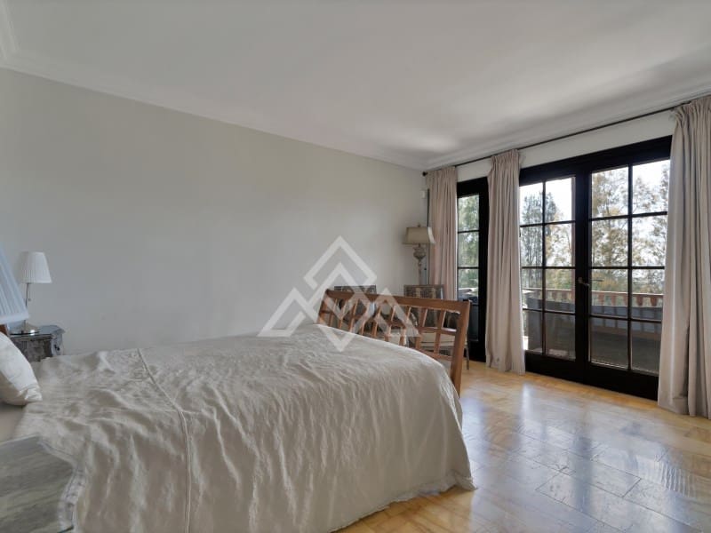 7 soveværelse Villa til salg i Benahavis med garage - € 4.750.000 (Ref: 8957934)