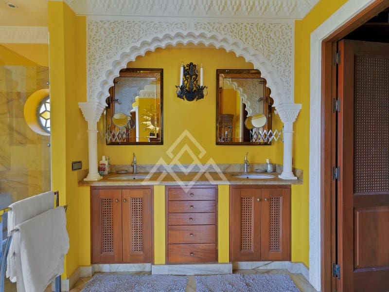 7 soveværelse Villa til salg i Benahavis med garage - € 4.750.000 (Ref: 8957934)