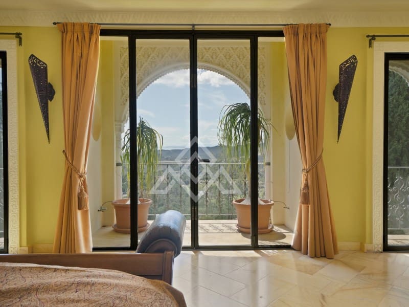 7 soveværelse Villa til salg i Benahavis med garage - € 4.750.000 (Ref: 8957934)