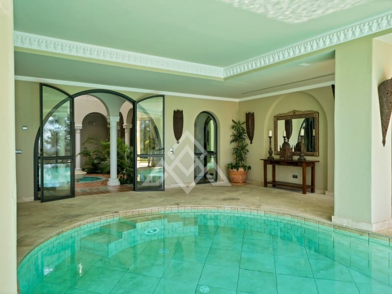 7 soveværelse Villa til salg i Benahavis med garage - € 4.750.000 (Ref: 8957934)