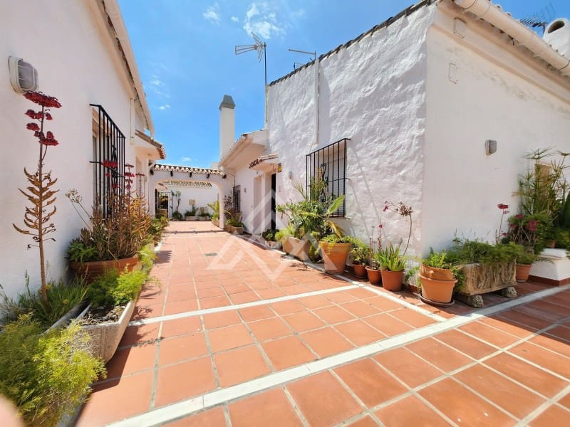 1 soveværelse Lejlighed til salg i Nueva Andalucia - € 525.000 (Ref: 8972804)
