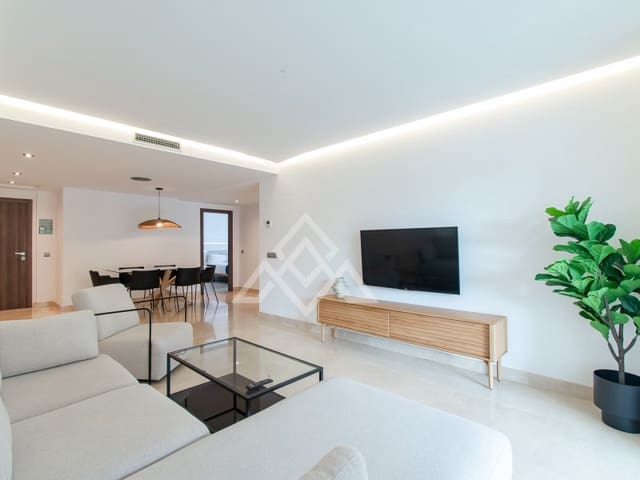 3 makuuhuone Huoneisto myytävänä paikassa Nueva Alcántara, Marbella mukana 
autotalli - 665 000 € (Ref: 8986365)