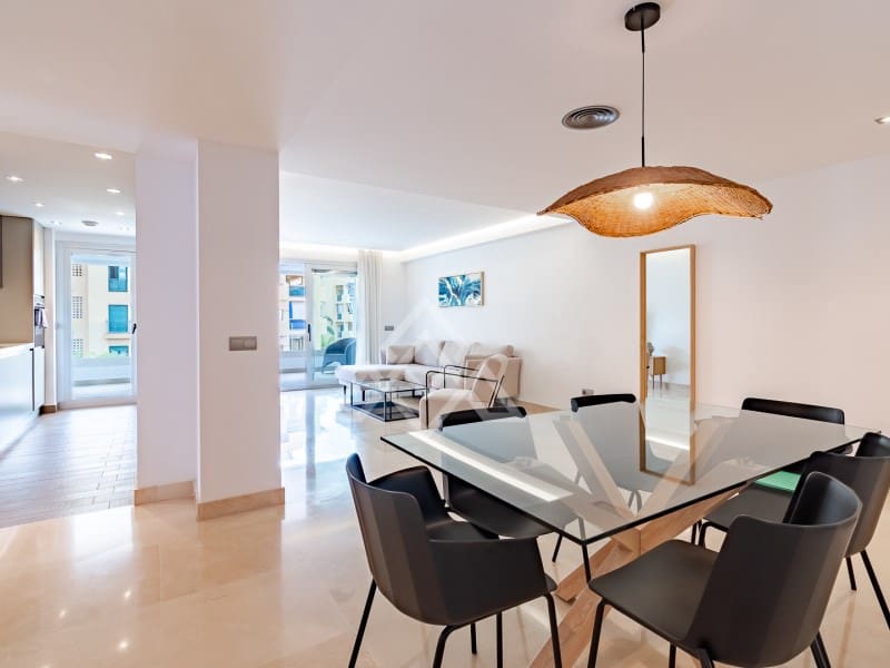 3 makuuhuone Huoneisto myytävänä paikassa San Pedro de Alcantara mukana 
autotalli - 665 000 € (Ref: 8986365)