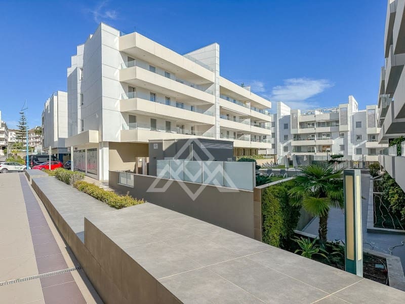 3 makuuhuone Huoneisto myytävänä paikassa San Pedro de Alcantara mukana 
autotalli - 665 000 € (Ref: 8986365)