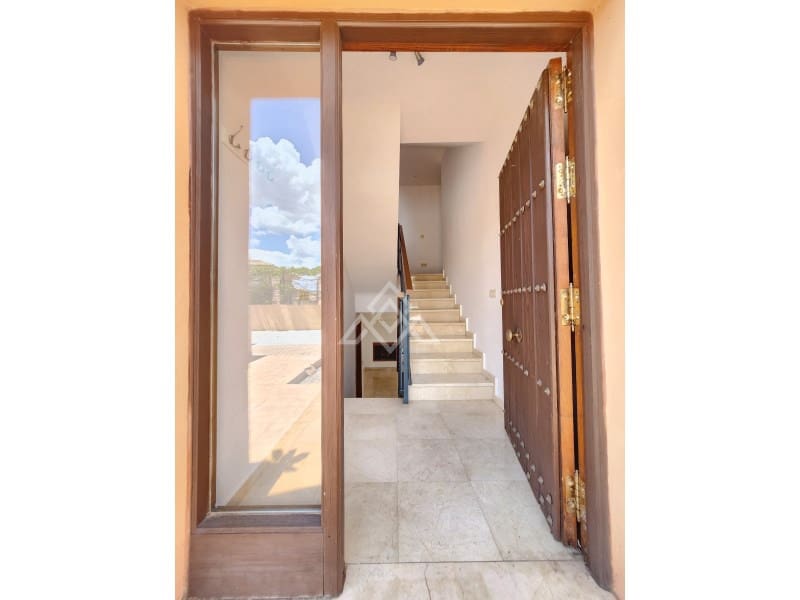 4 slaapkamer Huis te koop in Riviera del Sol - € 489.500 (Ref: 8988692)