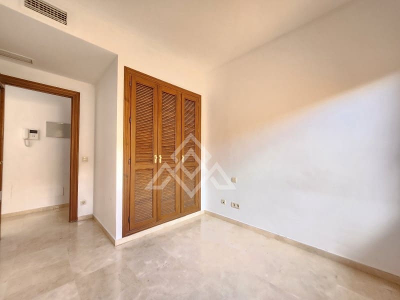 4 slaapkamer Huis te koop in Riviera del Sol - € 489.500 (Ref: 8988692)