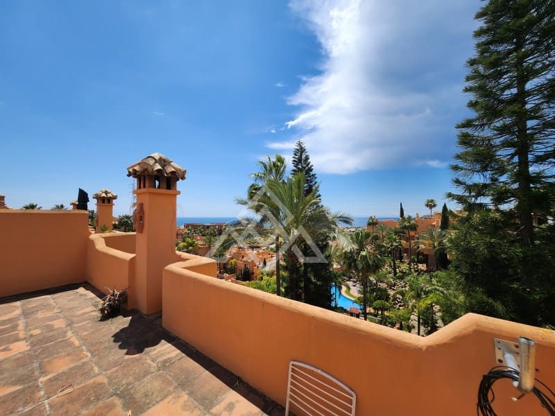 4 slaapkamer Huis te koop in Riviera del Sol - € 489.500 (Ref: 8988692)