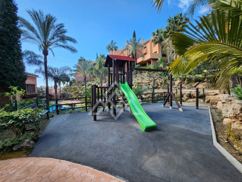 4 slaapkamer Huis te koop in Riviera del Sol - € 489.500 (Ref: 8988692)