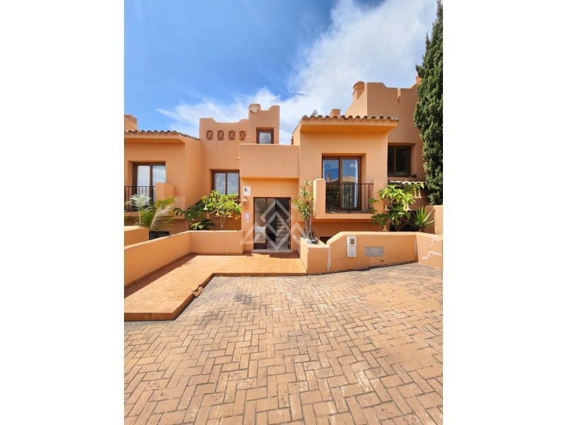 4 slaapkamer Huis te koop in Riviera del Sol - € 489.500 (Ref: 8988692)