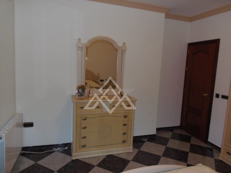 5 slaapkamer Villa te koop in Arriate met garage - € 550.000 (Ref: 9014540)