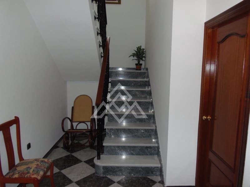 5 slaapkamer Villa te koop in Arriate met garage - € 550.000 (Ref: 9014540)