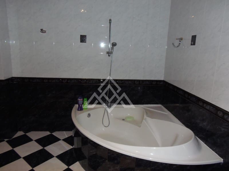 5 slaapkamer Villa te koop in Arriate met garage - € 550.000 (Ref: 9014540)