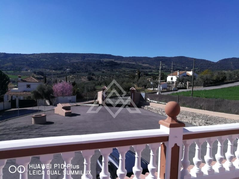 5 slaapkamer Villa te koop in Arriate met garage - € 550.000 (Ref: 9014540)