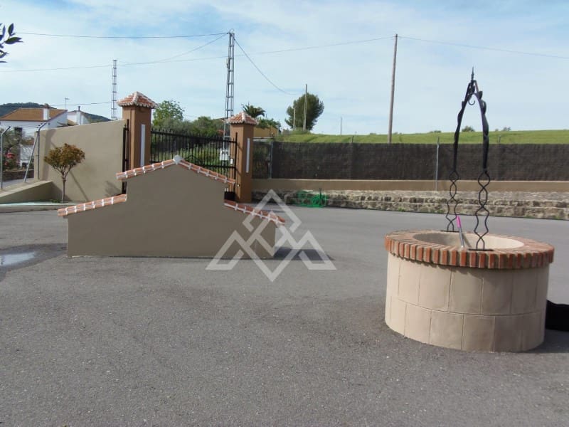 5 slaapkamer Villa te koop in Arriate met garage - € 550.000 (Ref: 9014540)