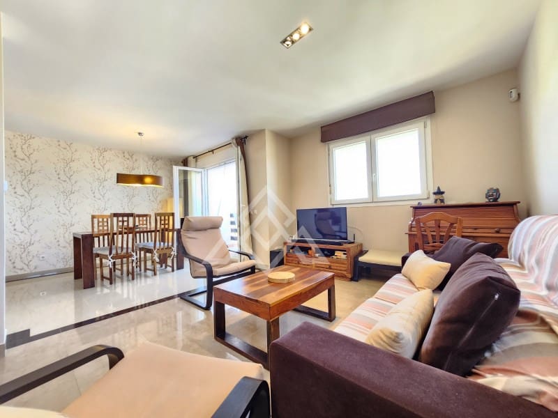 2 sypialnia Penthouse na sprzedaż w Manilva z garażem - 265 000 € (Ref: 9017327)