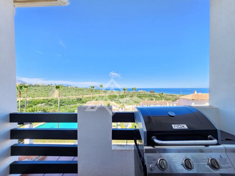 2 sypialnia Penthouse na sprzedaż w Manilva z garażem - 265 000 € (Ref: 9017327)