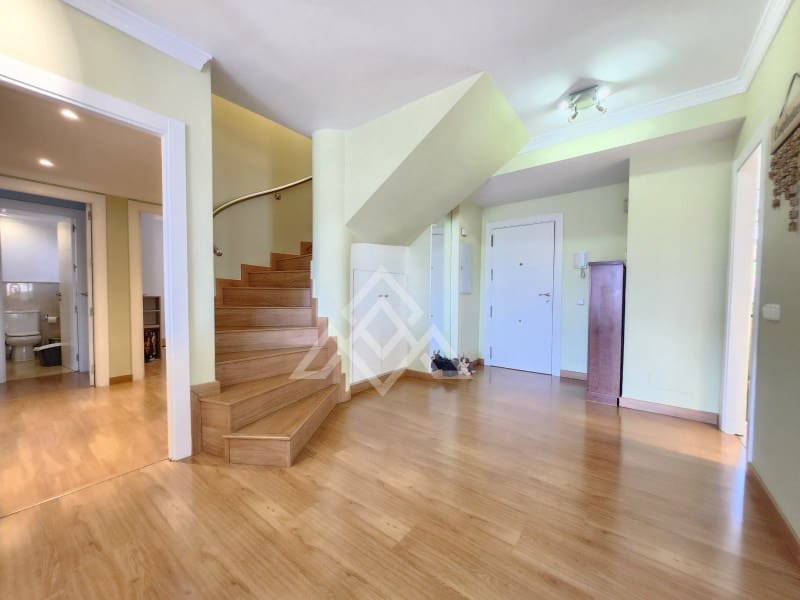 3 soverom Penthouse til salgs i Estepona med garasje - € 1 250 000 (Ref: 9026541)