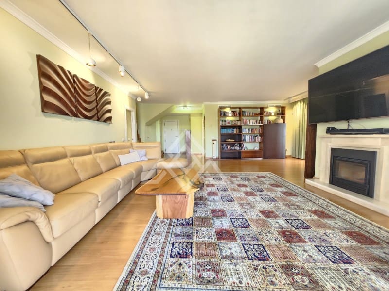 3 soverom Penthouse til salgs i Estepona med garasje - € 1 250 000 (Ref: 9026541)