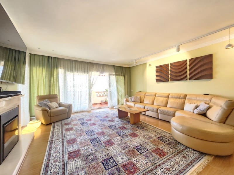 3 soverom Penthouse til salgs i Estepona med garasje - € 1 250 000 (Ref: 9026541)