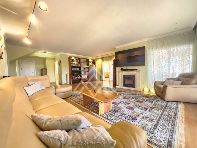 3 soverom Penthouse til salgs i Estepona med garasje - € 1 250 000 (Ref: 9026541)