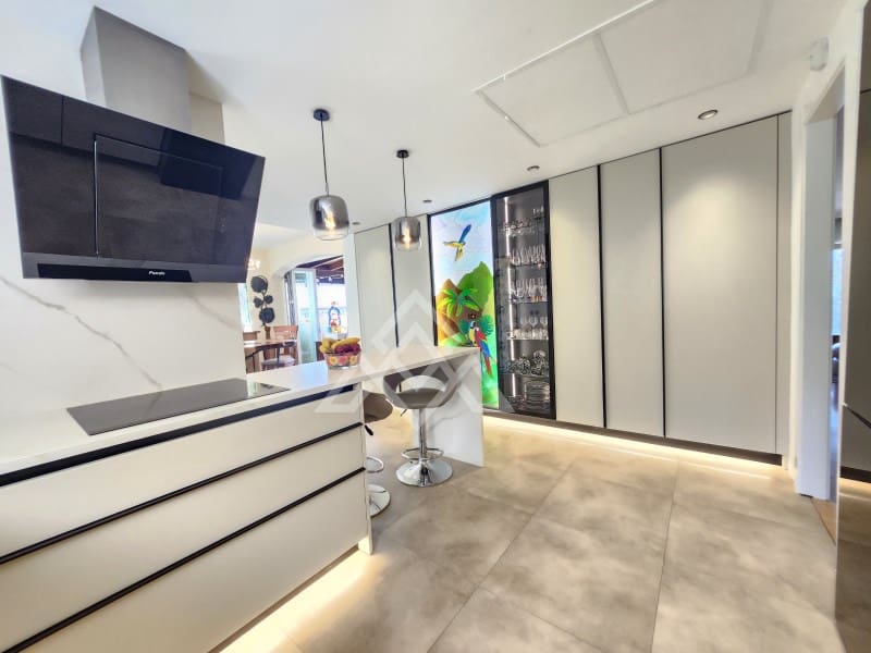 3 soverom Penthouse til salgs i Estepona med garasje - € 1 250 000 (Ref: 9026541)