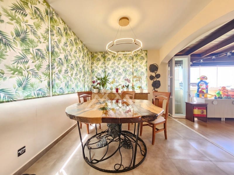 3 soverom Penthouse til salgs i Estepona med garasje - € 1 250 000 (Ref: 9026541)