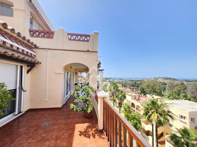 3 bedroom Penthouse for sale in La Alquería, Estepona with garage - € 1,320,000 (Ref: 9026541)