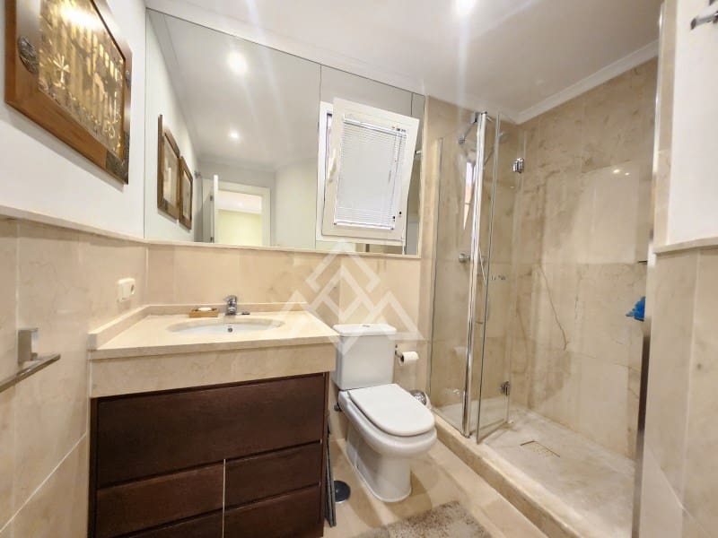 3 soverom Penthouse til salgs i Estepona med garasje - € 1 250 000 (Ref: 9026541)