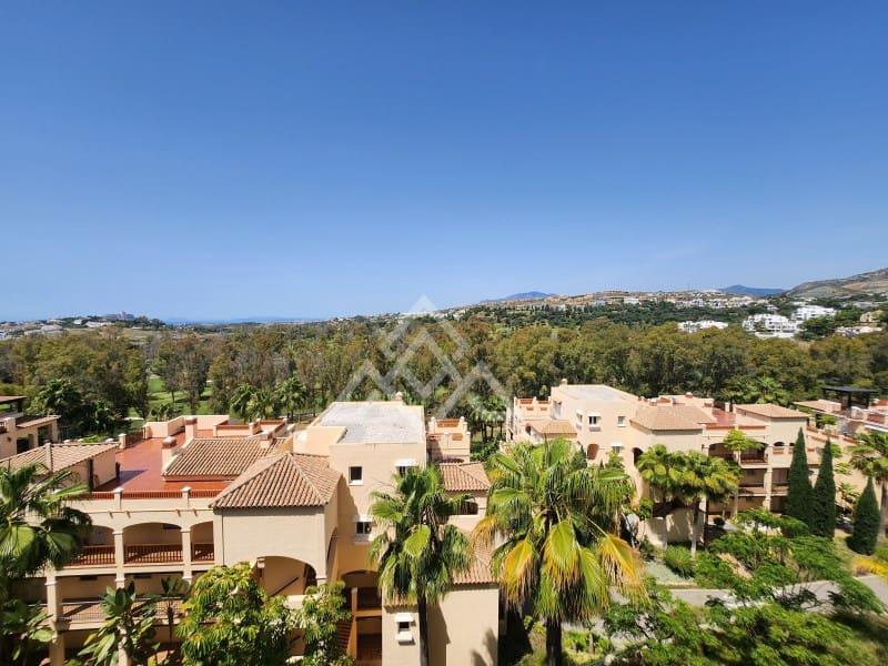 3 soverom Penthouse til salgs i Estepona med garasje - € 1 250 000 (Ref: 9026541)