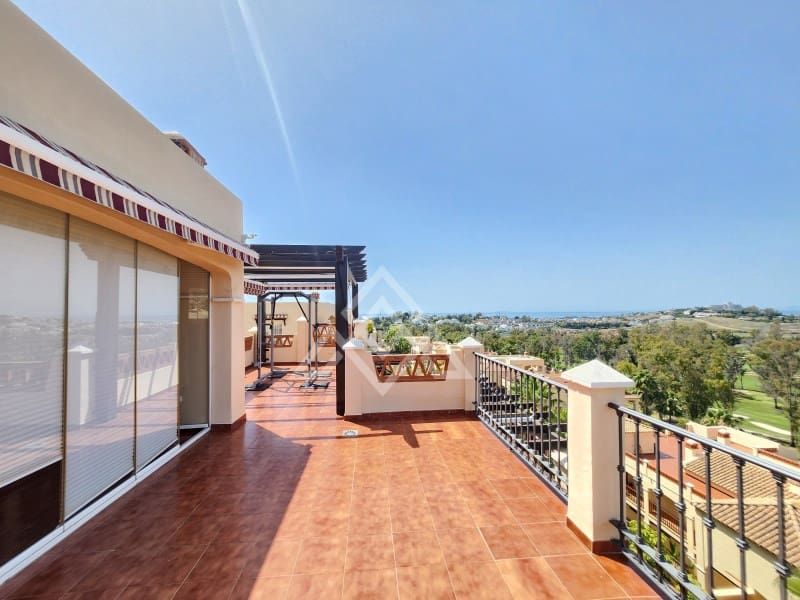 3 soverom Penthouse til salgs i Estepona med garasje - € 1 250 000 (Ref: 9026541)