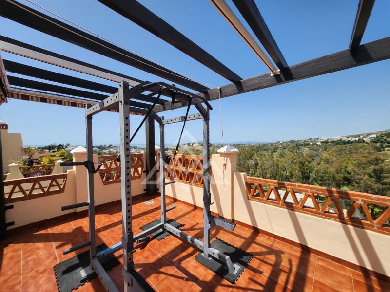3 soverom Penthouse til salgs i Estepona med garasje - € 1 250 000 (Ref: 9026541)