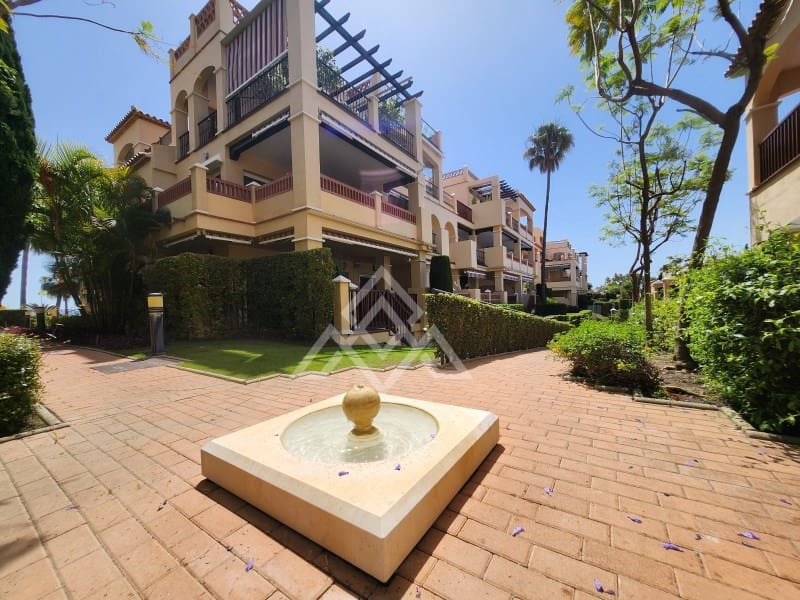 3 soverom Penthouse til salgs i Estepona med garasje - € 1 250 000 (Ref: 9026541)