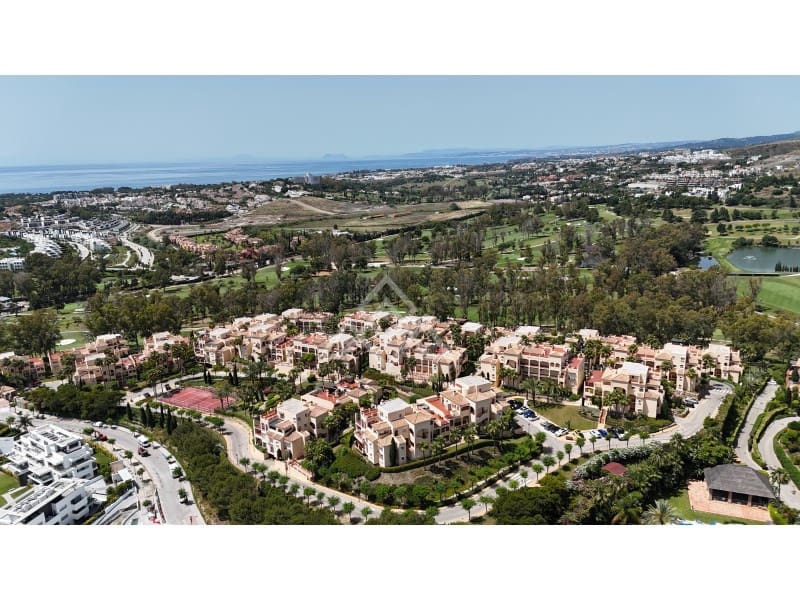 3 soverom Penthouse til salgs i Estepona med garasje - € 1 250 000 (Ref: 9026541)