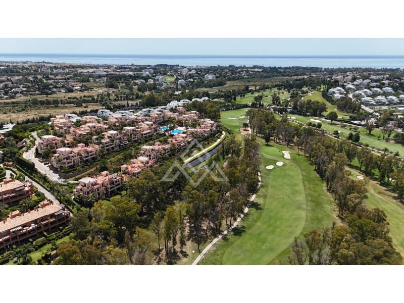 3 soverom Penthouse til salgs i Estepona med garasje - € 1 250 000 (Ref: 9026541)