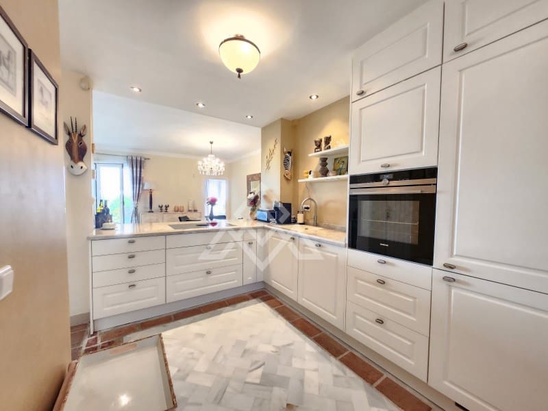 2 bedroom Apartment for sale in Bahia de Casares with garage - € 499,000 (Ref: 9062692)