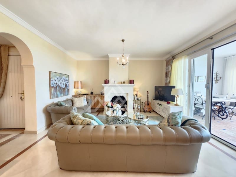 2 bedroom Apartment for sale in Bahia de Casares with garage - € 499,000 (Ref: 9062692)