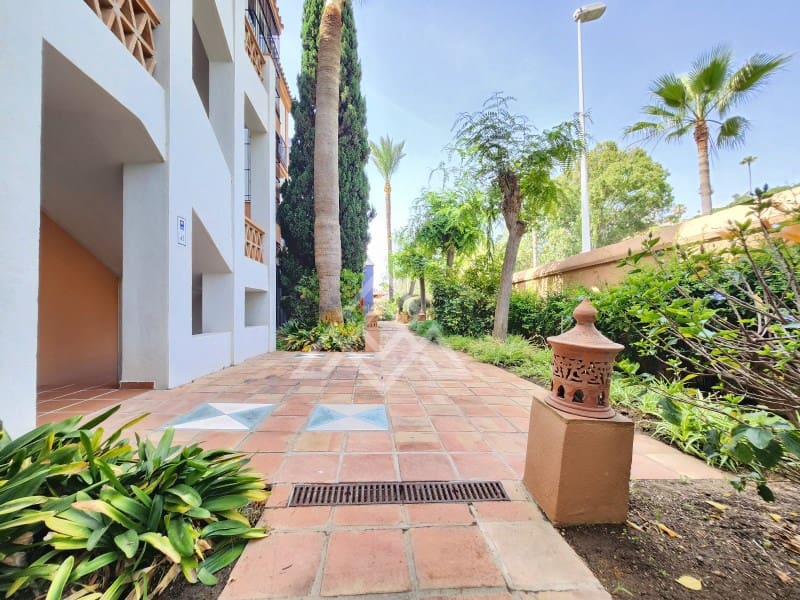 2 bedroom Apartment for sale in Bahia de Casares with garage - € 499,000 (Ref: 9062692)