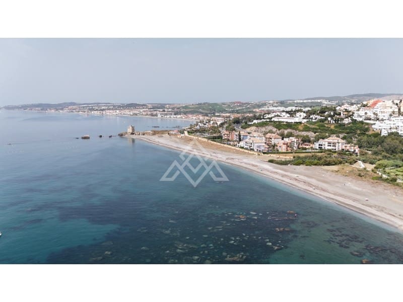 2 bedroom Apartment for sale in Bahia de Casares with garage - € 499,000 (Ref: 9062692)