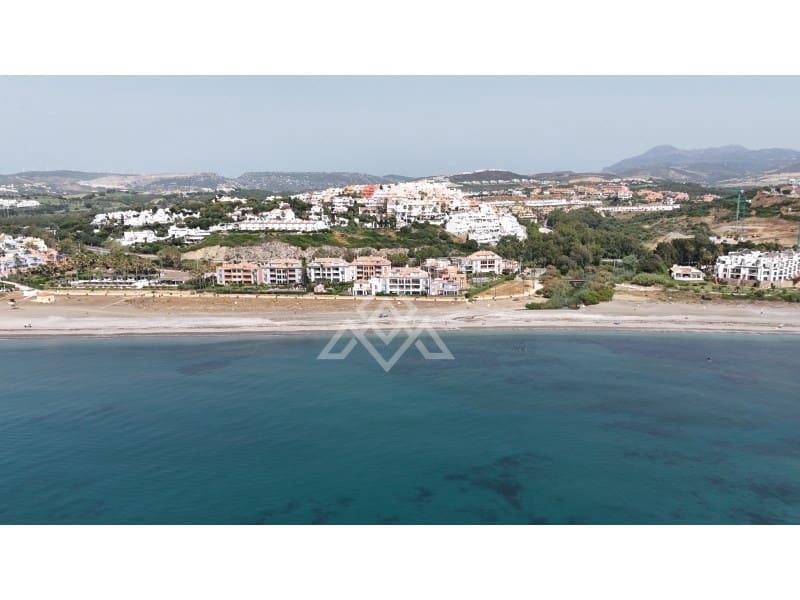 2 bedroom Apartment for sale in Bahia de Casares with garage - € 499,000 (Ref: 9062692)