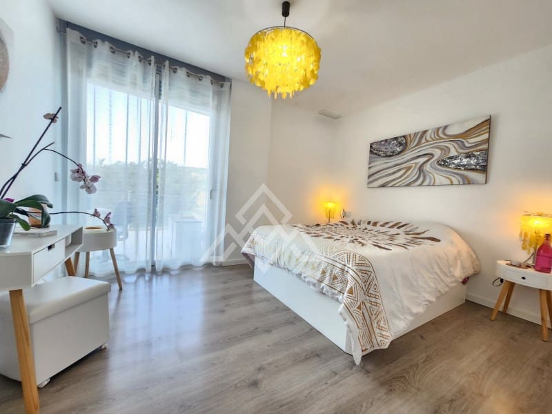 3 bedroom Apartment for sale in Bahia Dorada with garage - € 425,000 (Ref: 9065531)