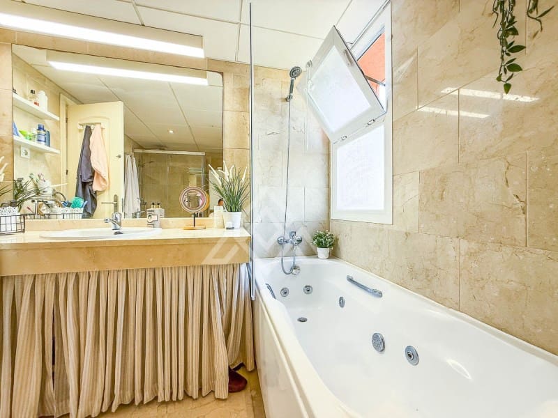 3 bedroom Penthouse for sale in Mijas Costa with garage - € 385,000 (Ref: 9069127)