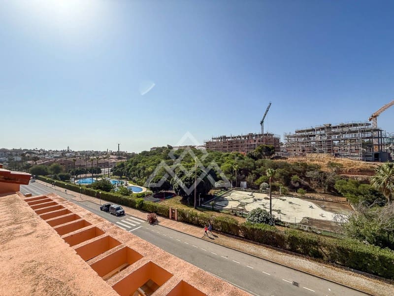 3 bedroom Penthouse for sale in Mijas Costa with garage - € 385,000 (Ref: 9069127)