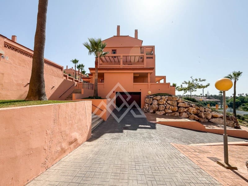 3 bedroom Penthouse for sale in Mijas Costa with garage - € 385,000 (Ref: 9069127)